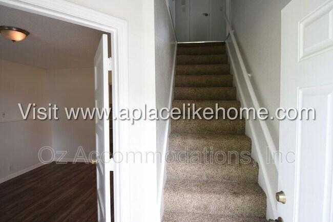 Photo - 707 SW Ward Rd Unit Apt A