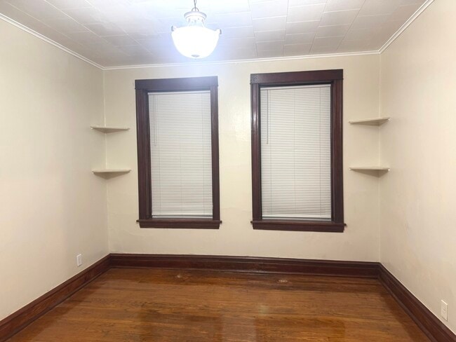 Photo - 2158 N Hamlin Ave Unit 1R