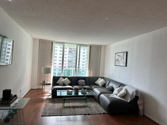 Living Room - 19380 Collins Ave Unit 705