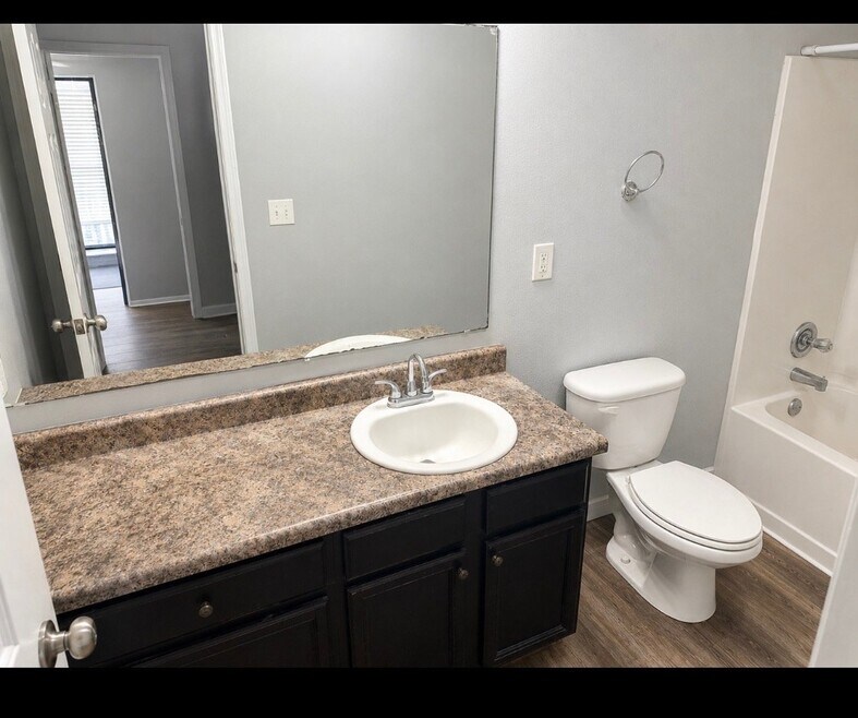 213 Ivyleaf Dr