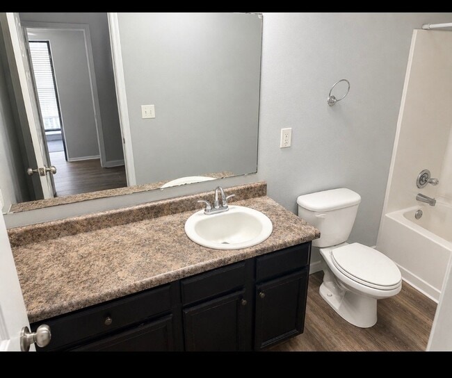 Photo - 213 Ivyleaf Dr