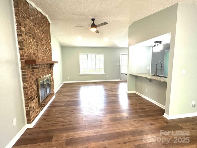 Photo - 7939 Holly Hill Rd House