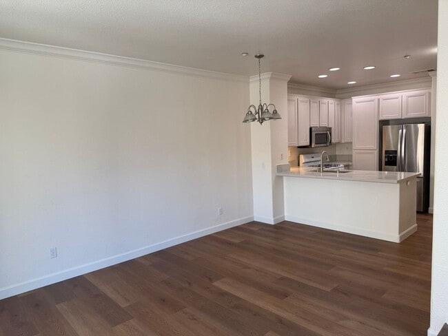 16911 Bixby St