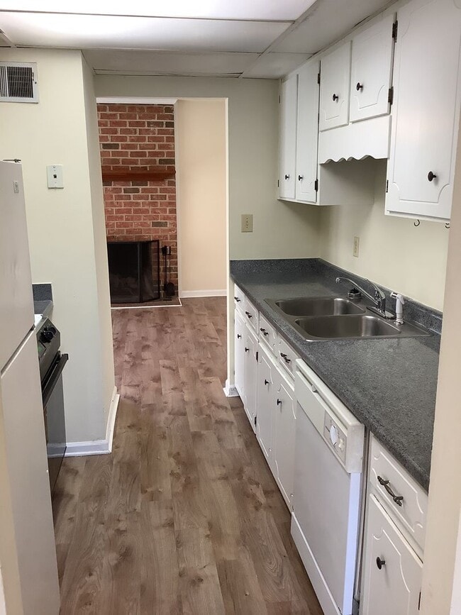 Photo - SLEEPY CREEK DR - 270/272 Unit 272