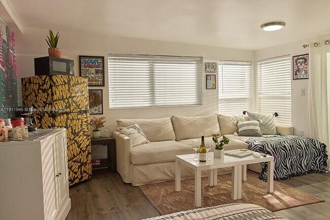 Photo - 420 NW 111th St Unit Rear