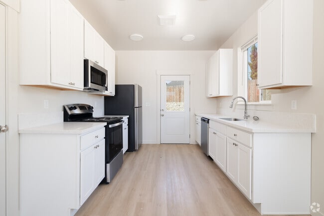 1BR, 1BA - 702SF - Kitchen - Twin Falls Harrison