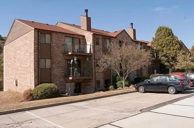 Building Photo - 22 Woodland Hills Dr Unit 1