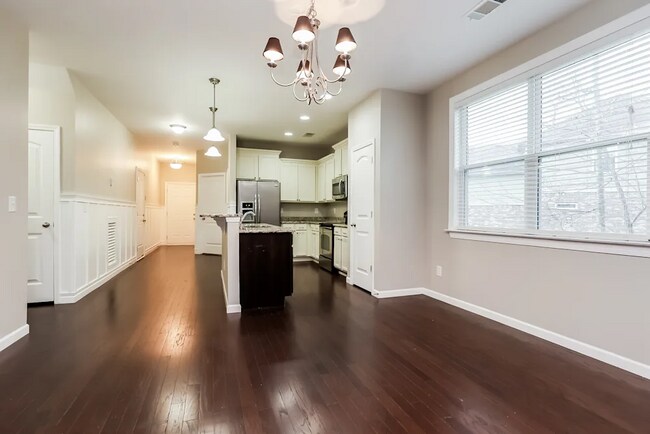 Photo - 4331 Silver Oaks Dr House