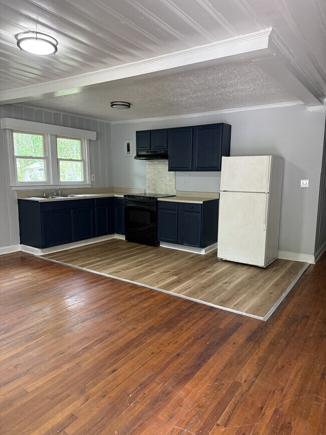 Photo - 1307 Hemingway St