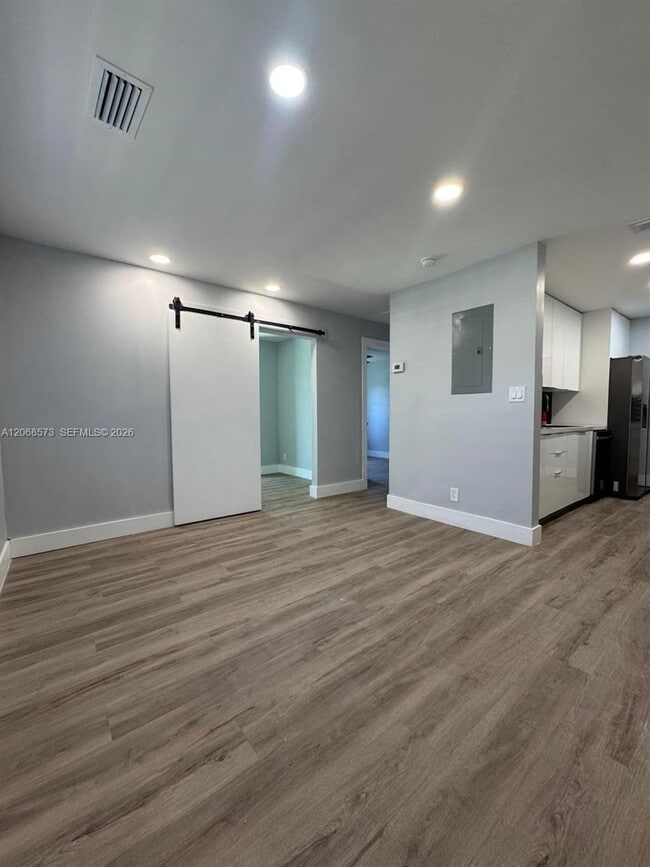 Photo - 2865 NE 13th Ave