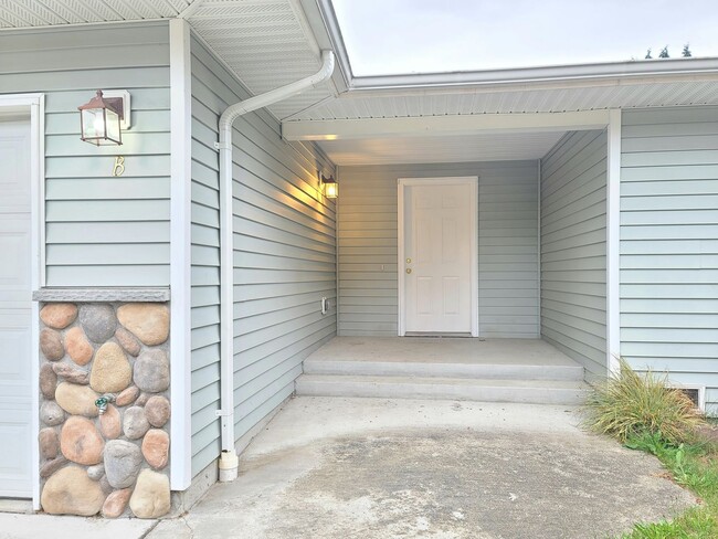 Building Photo - 3 bedroom/2 bath Rambler in Marysville Rental