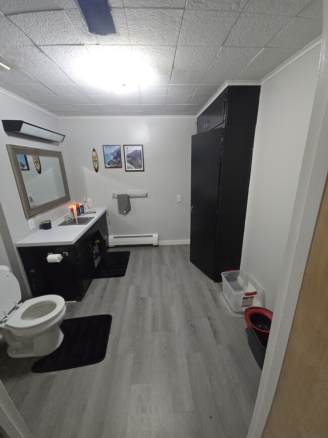 Photo - 207 W Holly St Unit Apt B Downstairs