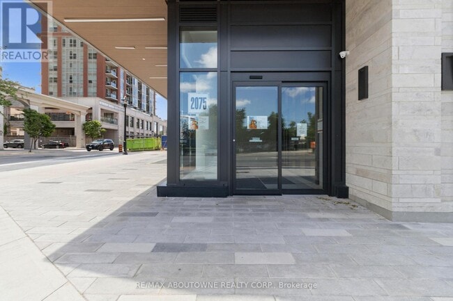 Photo - 2075 Lakeshore Rd. Unit 2011