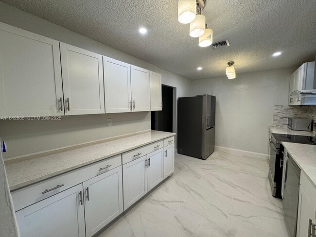 Photo - 1651 Van Buren St