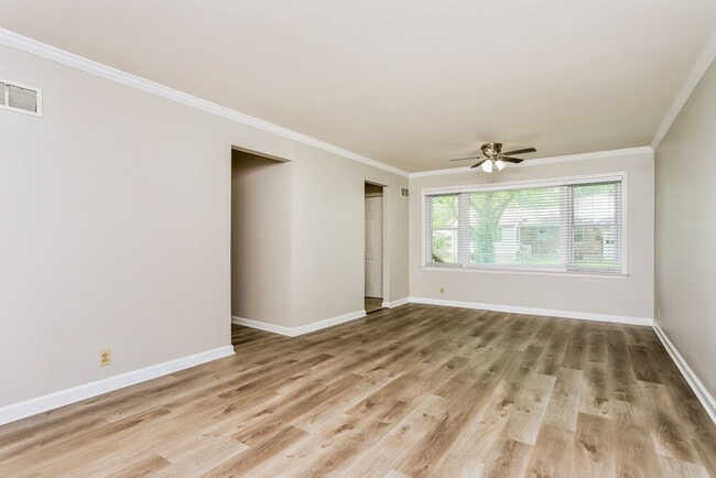 Photo - 9609 Griffin Dr