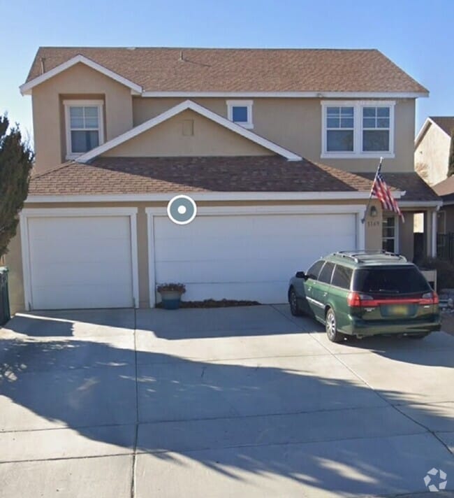 Building Photo - Spacious 2-Story Home with 3-Car Garage in...