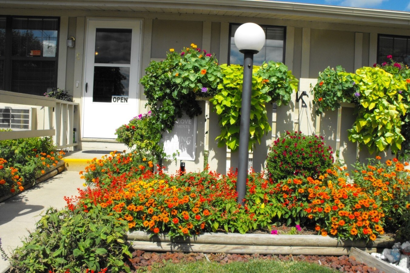 Foxglove Apartments - Foxglove Apartments