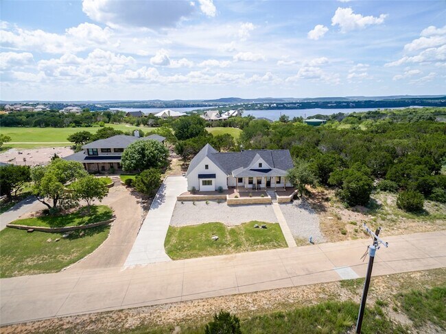 405 Oak Tree Dr