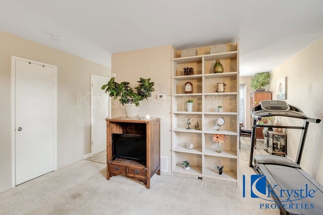 Photo - 138 Warwick Dr Unit Apt 86