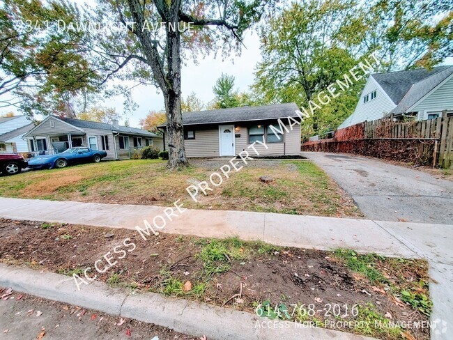 Building Photo - CHARMING & NEWLY REMODELED THREE BEDROOM H... Rental