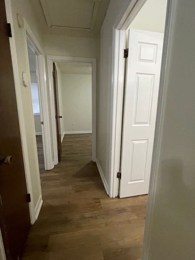 Photo - 102 Redstone Dr
