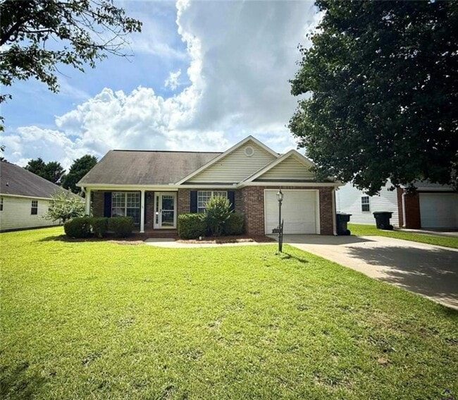 Photo - 448 Falkirk Dr House