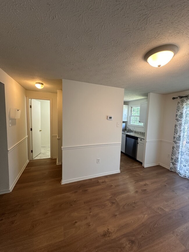 Photo - 445 Heather Ridge Dr