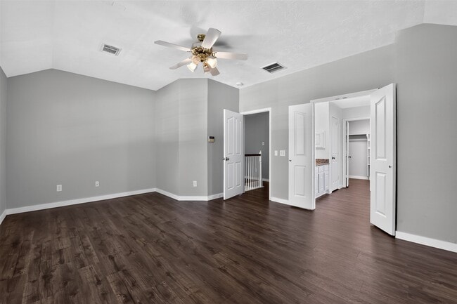102 N Queenscliff Cir