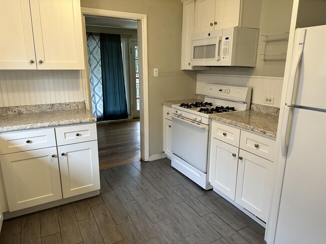 Photo - 2960 Fairfax St