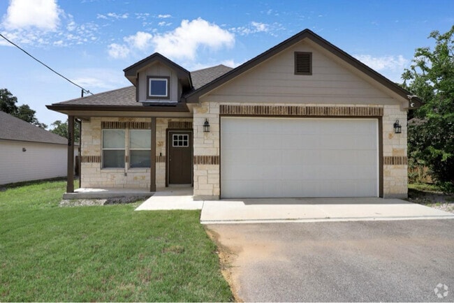 Building Photo - 156 Remington Rd Rental