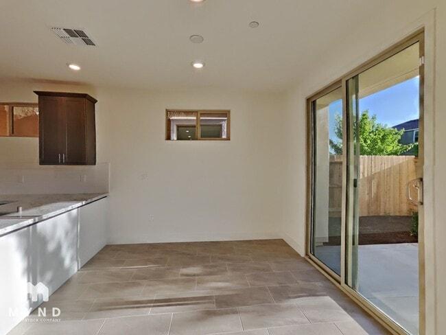 Photo - 8932 Upbeat Wy