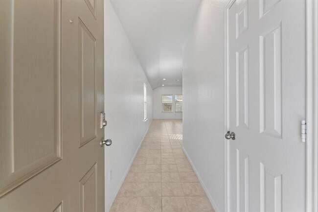 Photo - 141 Hammond Ct