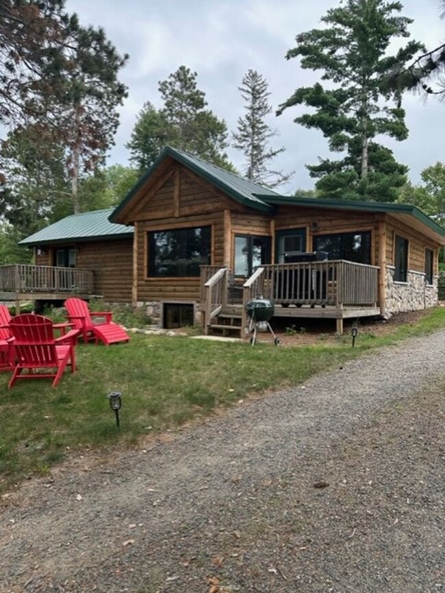Building Photo - East Twin Lake Home - 3 BR, 2 Bath Single ...