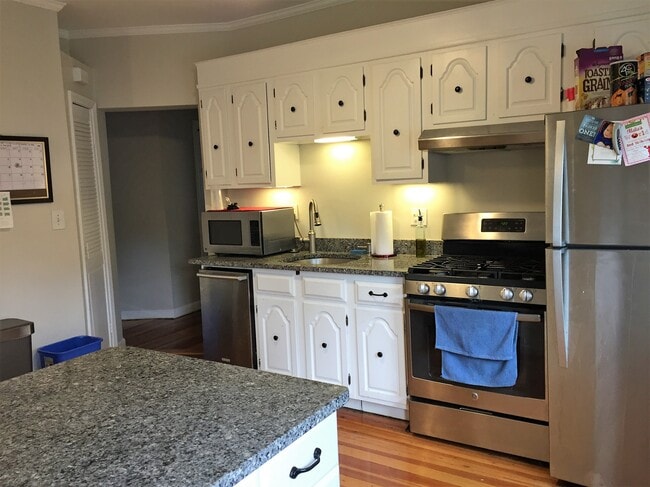 Photo - 519 Main St Unit 1