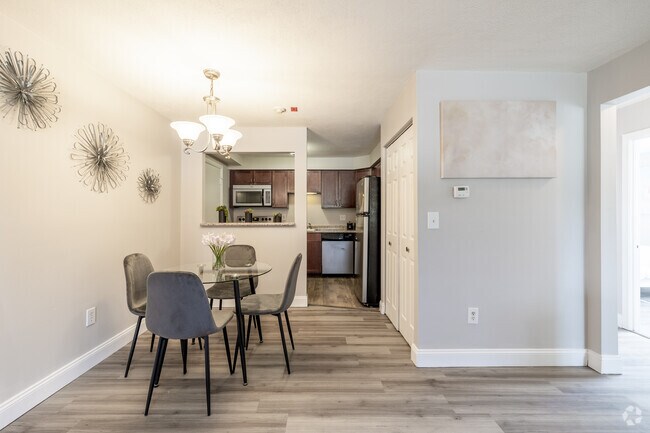2BR, 1BA Dining Room