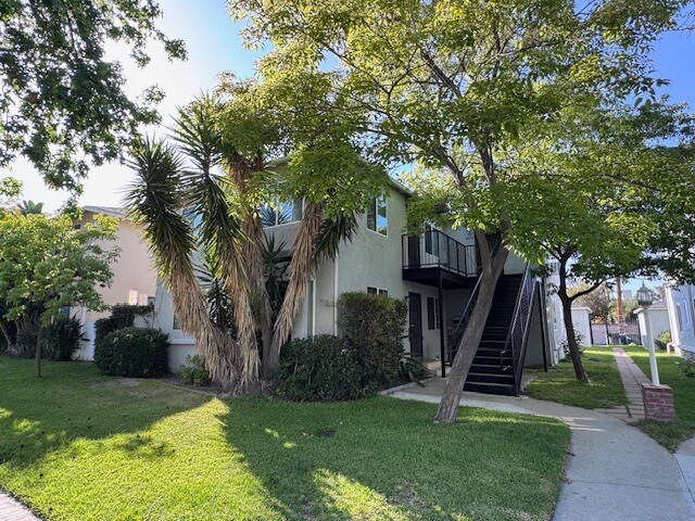 Photo - 3413 W Alameda Ave