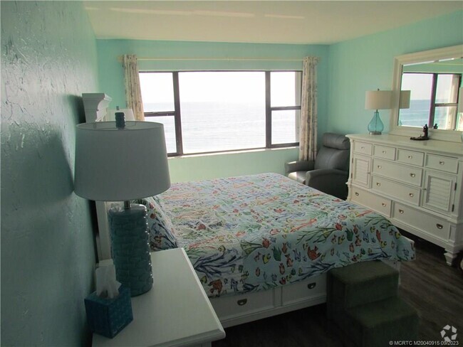 Building Photo - 9400 S Ocean Dr Unit 504 B Rental