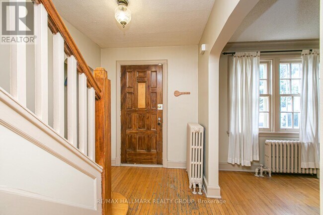 Photo - 50 Tyndall St