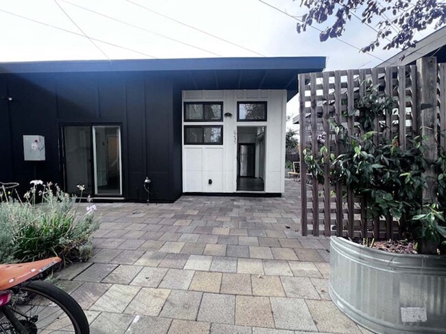 Photo - 6235 San Pablo Ave