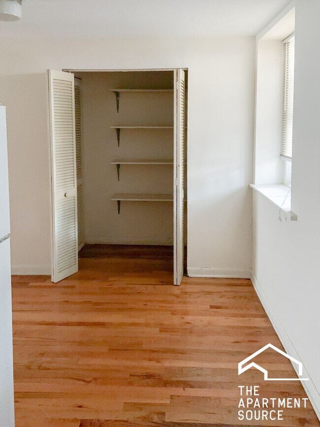 Photo - 2606 N Racine Ave