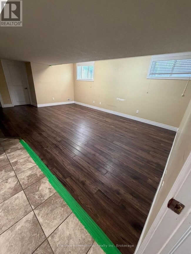 Photo - 111 Dallan Dr