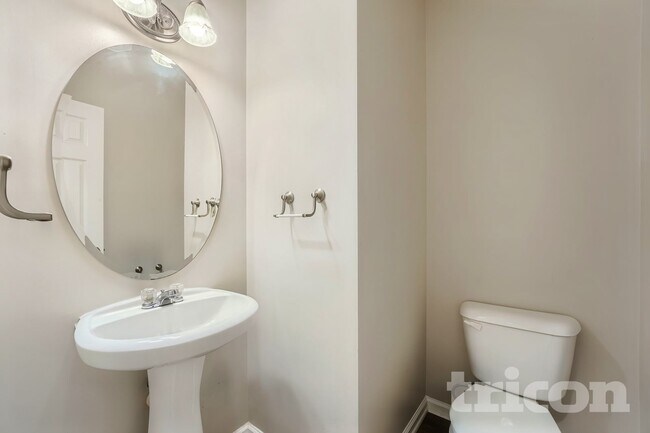 Photo - 310 Victory Commons Overlook