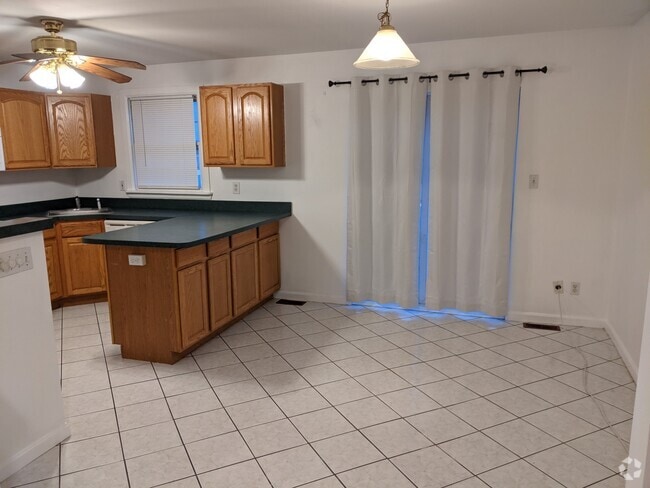 Building Photo - 3205 Mardel Ave Unit A Rental