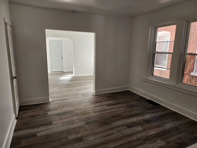 Photo - 2408 West St