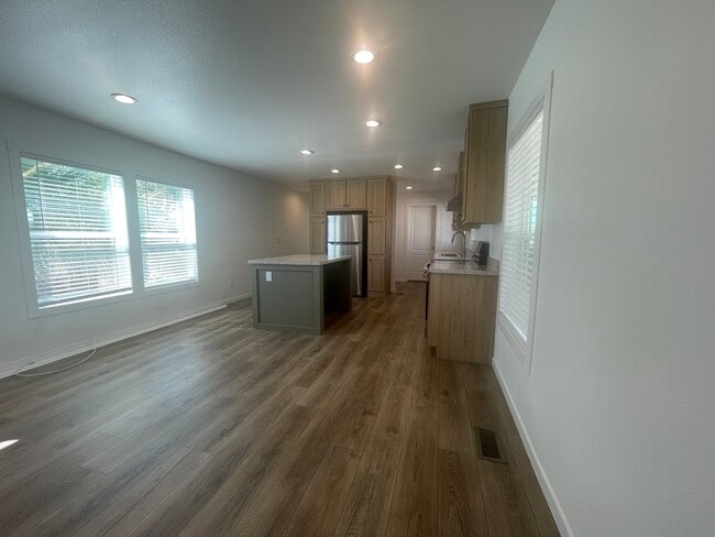 2627 S Lamb Blvd