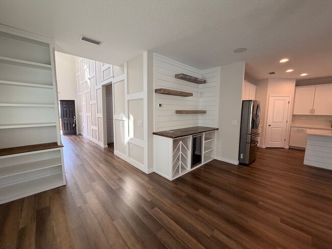 Photo - 4/3 Oasis in Beacon Lakes! Private Pool & Amenities! REDUCED DEPOSIT!