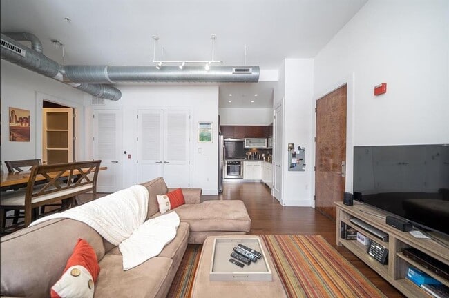 Photo - 650 Montgomery St Unit 401