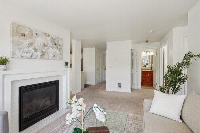 Photo - 2152 N 112th St