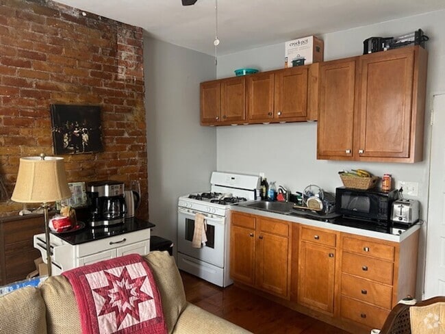 Building Photo - 721 Chislett St Unit Apt 3