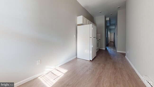 Building Photo - 1229 W Venango St Rental